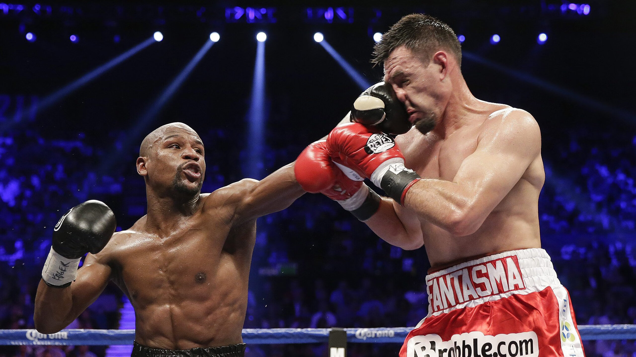 短道速滑世界杯北京站，中国队包揽三金，新秀闪耀赛场