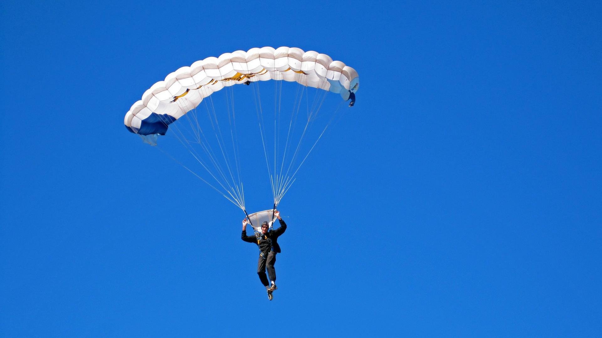 激情四射!全国田径锦标赛接力赛上演巅峰对决
