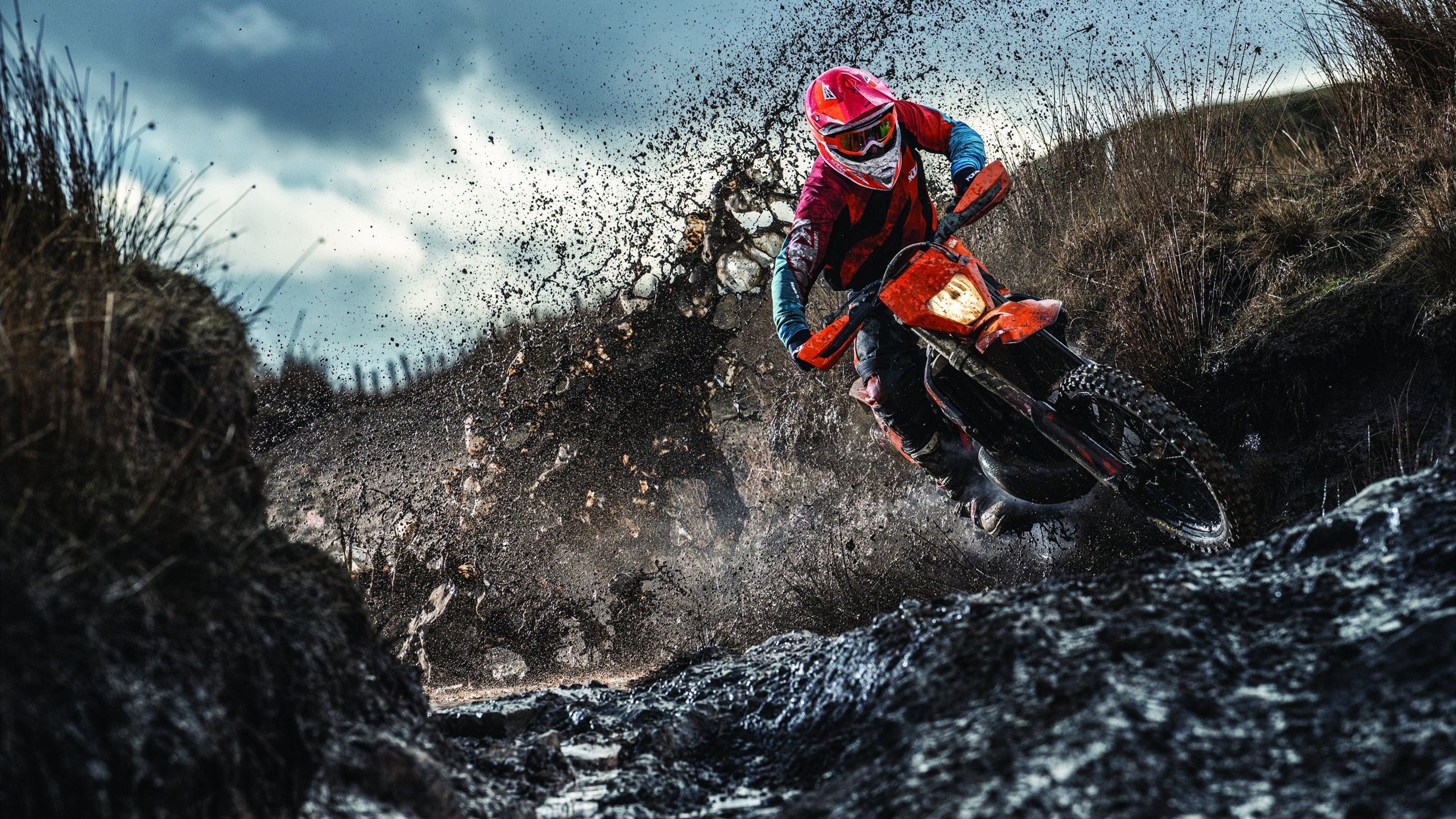 纳达尔鏖战五盘险胜德约科维奇 法网半决赛上演史诗对决